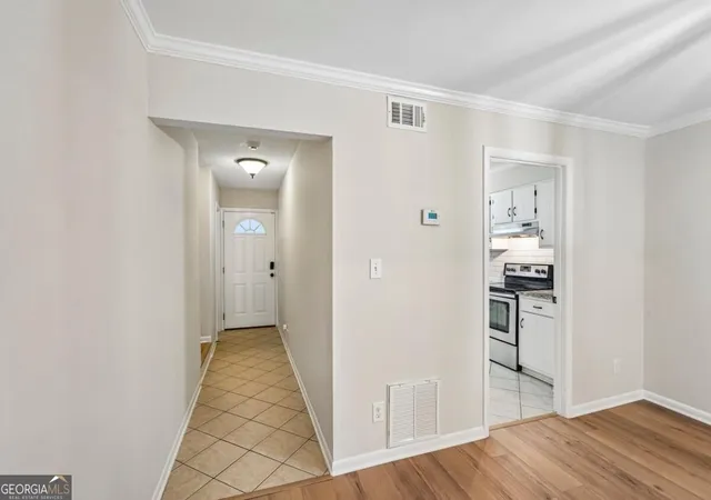 Listing Photo 4 - Condo for sale in building located at 3509 Stonewall Pl SE, Atlanta, GA 30339