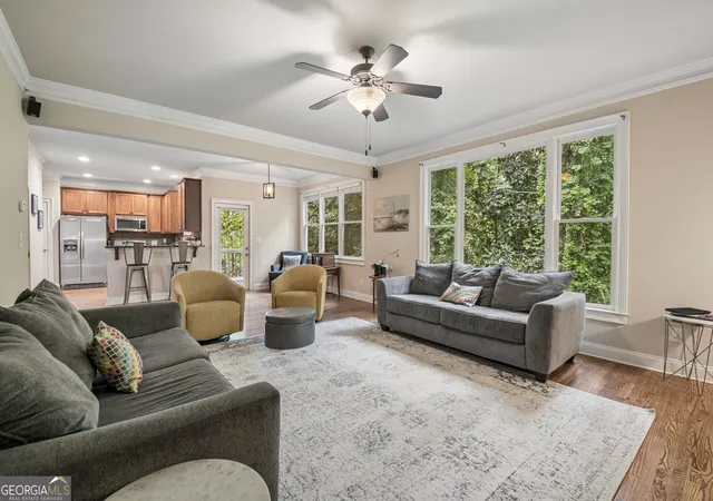 Photo 4 of Single family home for sale at 1889 Shoal Crk Blvd, Decatur, GA 30032 | MLS# 10839150 | Listing updated on 2026-09-30