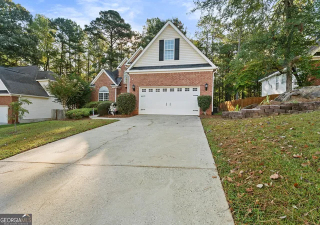 Photo 2 of Single family home for sale at 128 Brookefield Dr, Macon, GA 31210 | MLS# 10852888 | Listing updated on 2026-09-28
