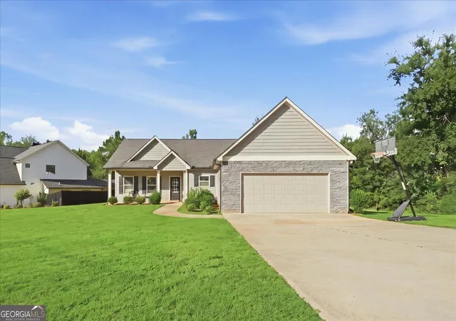 Photo 1 of Single family home for sale at 161 White Crk Dr, Rockmart, GA 30153 | MLS# 10850539 | Listing updated on 2026-10-05