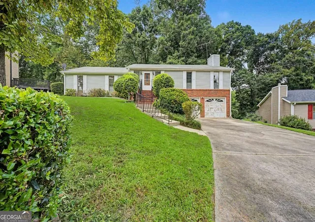 Single family home for sale at 2847 Kathryn Cir SW, Atlanta, GA 30331 | MLS# 10853651