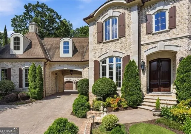 Photo 4 of Single family home for sale at 595 Marsh Park Dr, Johns Creek, GA 30097 | MLS# 10844424 | Listing updated on 2026-09-18