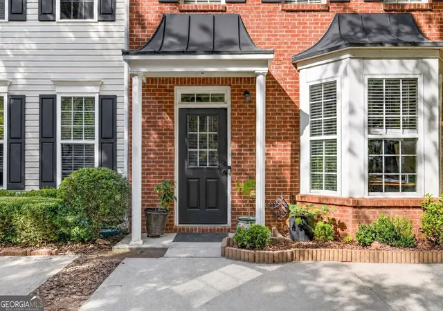 Photo 2 of Townhouse for sale at 570 Gale Ct # 39, Alpharetta, GA 30004 | MLS# 10844408 | Listing updated on 2026-09-11