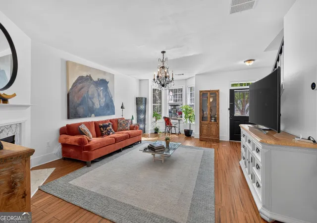 Photo 4 of Townhouse for sale at 570 Gale Ct # 39, Alpharetta, GA 30004 | MLS# 10844408 | Listing updated on 2026-09-11