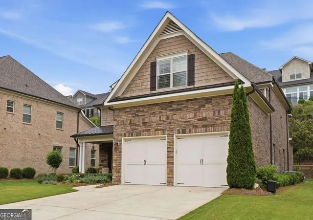 Photo 1 of Single family home for sale at 5925 Overlook Clb Cir, Suwanee, GA 30024 | MLS# 10847901 | Listing updated on 2026-10-01