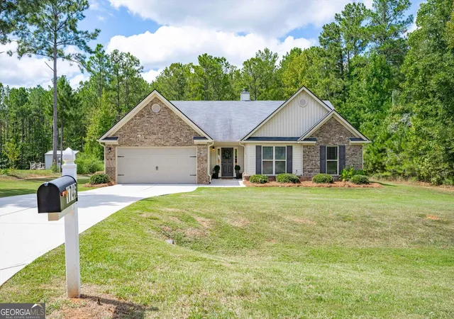 Photo 2 of Single family home for sale at 1746 Sara Hunter Ln Nw, Milledgeville, GA 31061 | MLS# 10841487 | Listing updated on 2026-09-07