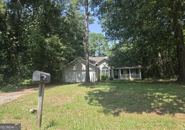 Photo 2 of Single family home for sale at 303 Nelson Rd Nw, Milledgeville, GA 31061 | MLS# 10840389 | Listing updated on 2026-09-18