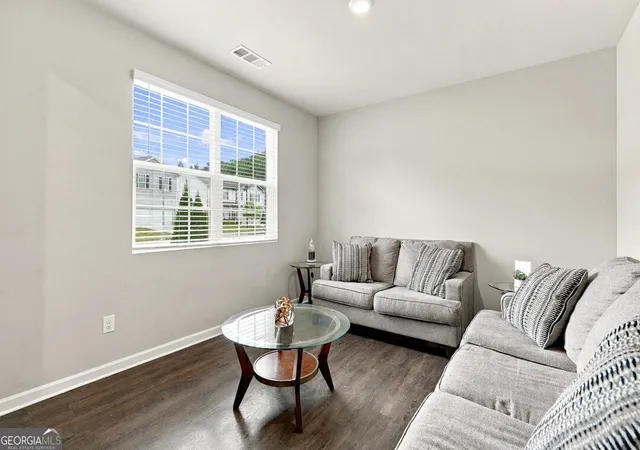 Photo 4 of Single family home for sale at 122 Russell Rd, Pendergrass, GA 30567 | MLS# 10848076 | Listing updated on 2026-09-17