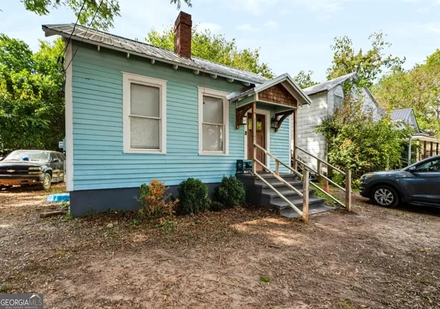Photo 2 of Single family home for sale at 102 N Walnut St, Greensboro, GA 30642 | MLS# 10880591 | Listing updated on 2026-10-28