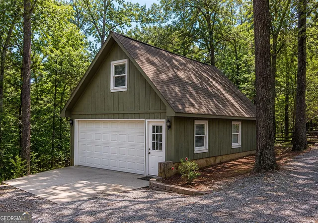 Photo 4 of Single family home for sale at 110 Ridge Dr, Ellijay, GA 30540 | MLS# 10838386 | Listing updated on 2026-09-09