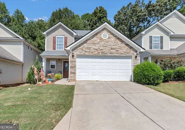 Photo 1 of Single family home for sale at 223 Topaz Dr, Dallas, GA 30132 | MLS# 10852036 | Listing updated on 2026-10-08