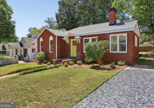 Photo 2 of Sale Pending at 267 Cambridge Ave, Decatur, GA 30030 | MLS# 10843460 | Listing updated on 2026-09-21