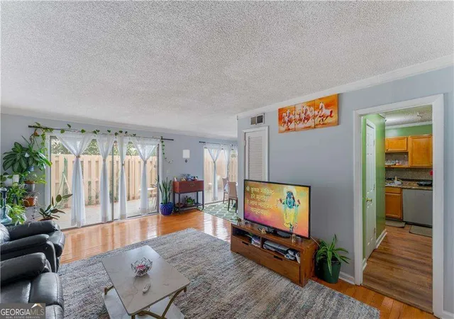 Photo 3 of Condo for sale at 2523 Bradford Sq NE, Atlanta, GA 30345 | MLS# 10849875 | Listing updated on 2026-10-04