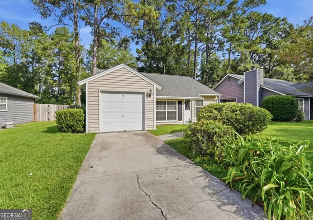 Photo 2 of Single family home for sale at 2 E White Hawthorne Dr, Savannah, GA 31419 | MLS# 10838932 | Listing updated on 2026-09-17