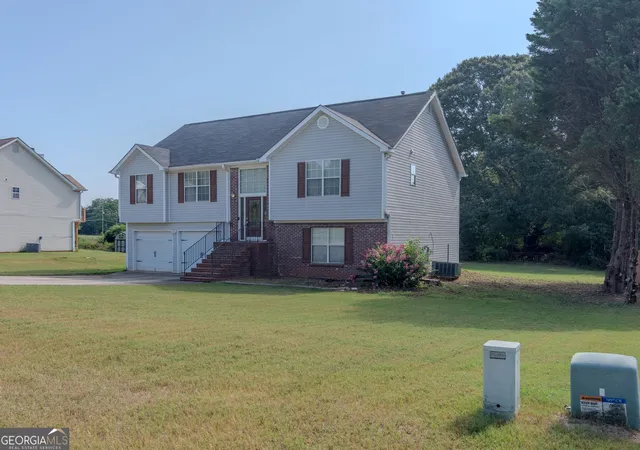 Photo 3 of Single family home for sale at 4778 Clayton Xing Ln, Ellenwood, GA 30294 | MLS# 10852776 | Listing updated on 2026-10-08