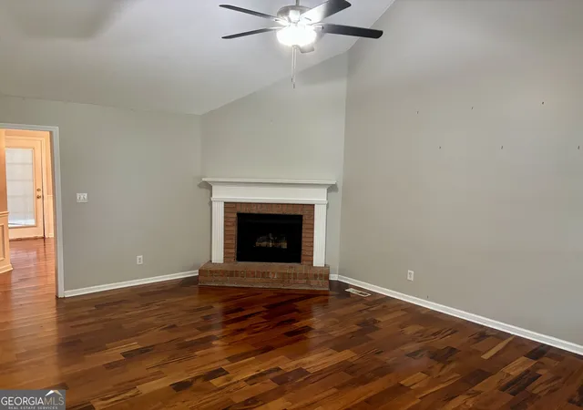 Photo 3 of Single family home for sale at 401 Windsor Ct, Macon, GA 31216 | MLS# 10843459 | Listing updated on 2026-10-24