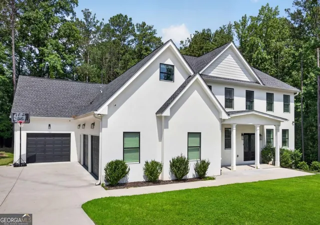 Photo 2 of Single family home for sale at 4492 Muhammad Dr, Atlanta, GA 30349 | MLS# 10866970 | Listing updated on 2026-10-26