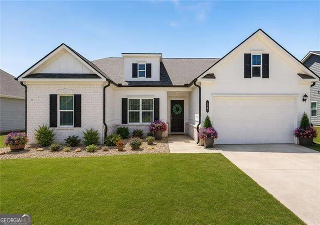 Photo 1 of Single family home for sale at 31 Westover Rd Se, Cartersville, GA 30120 | MLS# 10848305 | Listing updated on 2026-09-17