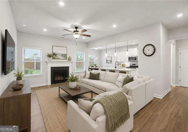 Photo 3 of Single family home for sale at 31 Westover Rd Se, Cartersville, GA 30120 | MLS# 10848305 | Listing updated on 2026-09-17