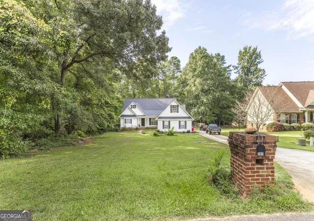 Single family home for sale at 207 Crestview Tr, Gray, GA 31032 | MLS# 10851046
