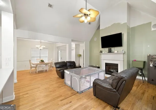 Photo 3 of Single family home for sale at 207 Crestview Tr, Gray, GA 31032 | MLS# 10851046 | Listing updated on 2026-10-06