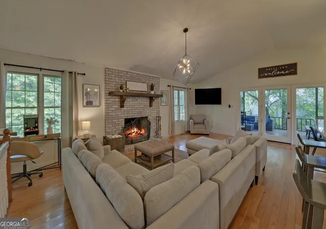 Photo 4 of Single family home for sale at 303 River Point Road, Martin, GA 30557 | MLS# 10829626 | Listing updated on 2026-09-09