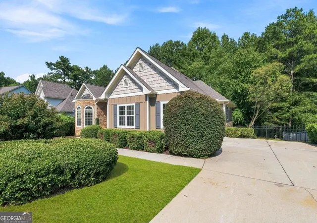 Photo 2 of Single family home for sale at 8430 Nolandwood Ln, Villa Rica, GA 30180 | MLS# 10841554 | Listing updated on 2026-09-08