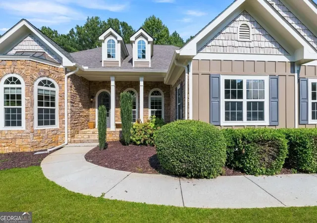Photo 3 of Single family home for sale at 8430 Nolandwood Ln, Villa Rica, GA 30180 | MLS# 10841554 | Listing updated on 2026-09-08