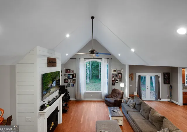 Photo 3 of Single family home for sale at 122 Bigham Rd, Trion, GA 30753 | MLS# 10853675 | Listing updated on 2026-10-09