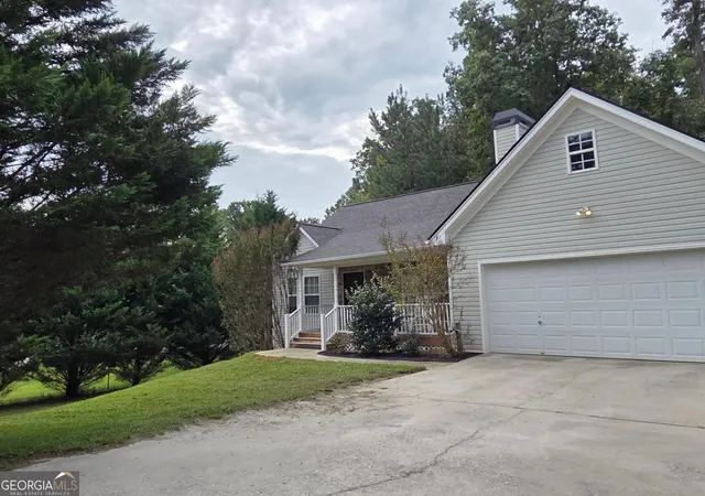 Photo 2 of Sale Pending at 1350 Double Springs Rd, Demorest, GA 30535 | MLS# 10852331 | Listing updated on 2026-10-01