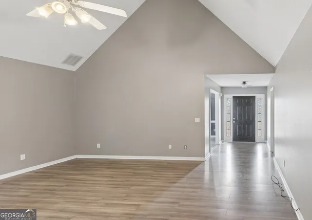 Photo 4 of Single family home for sale at 1435 Elena Dr, Mcdonough, GA 30253 | MLS# 10851318 | Listing updated on 2026-10-07