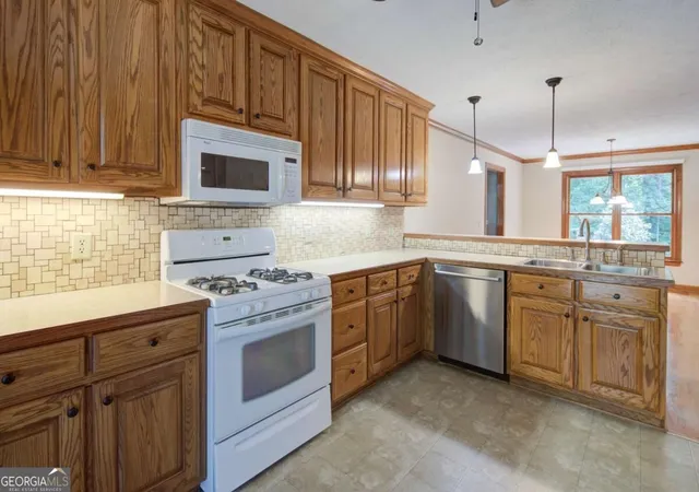 Photo 3 of Single family home for sale at 111 Henderson Lake Dr, Canton, GA 30115 | MLS# 10840874 | Listing updated on 2026-09-19