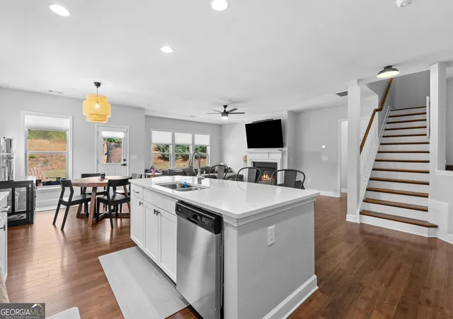 Photo 3 of Single family home for sale at 202 Roundwood Wy, Peachtree City, GA 30269 | MLS# 10737738 | Listing updated on 2026-09-20
