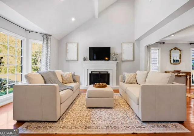 Photo 2 of Single family home for sale at 1095 Dunbarton Tr Ne, Atlanta, GA 30319 | MLS# 10849132 | Listing updated on 2026-10-04