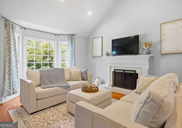 Photo 3 of Single family home for sale at 1095 Dunbarton Tr NE, Atlanta, GA 30319 | MLS# 10849132 | Listing updated on 2026-10-04