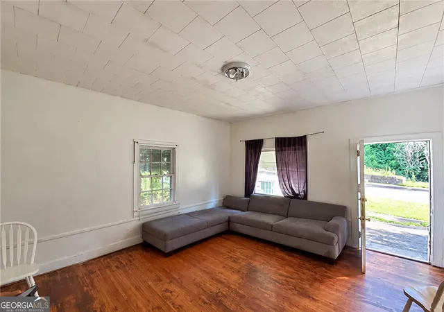 Photo 2 of Sale Pending at 160 Jarvis St, Canton, GA 30114 | MLS# 10843482 | Listing updated on 2026-09-24