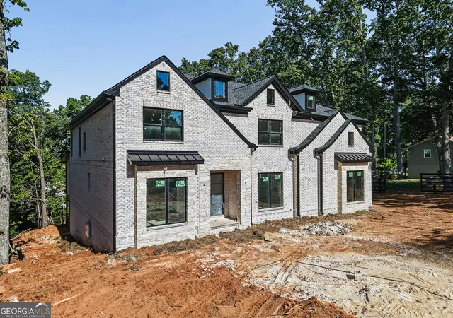 Photo 2 of Mansion for sale at 1728 Plunketts Rd, Buford, GA 30519 | MLS# 10846024 | Listing updated on 2026-09-21
