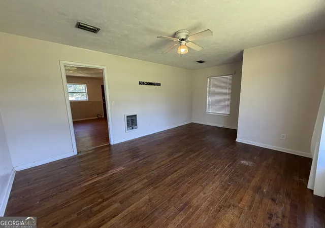 Photo 2 of Single family home for sale at 2108 Mayfair Pl, Waycross, GA 31501 | MLS# 10872700 | Listing updated on 2026-10-28