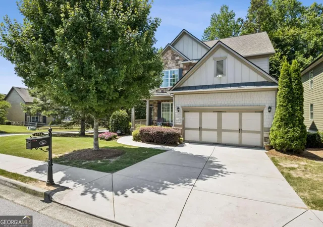 Photo 2 of Single family home for sale at 6904 Big Sky Dr, Flowery Branch, GA 30542 | MLS# 10801709 | Listing updated on 2026-09-09