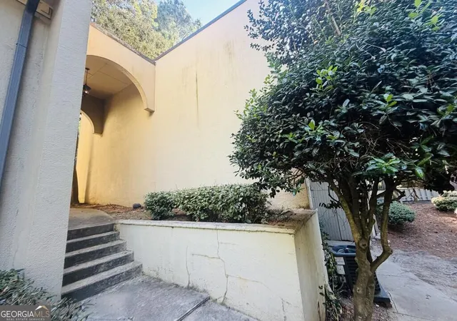 Photo 2 of Condo for sale at 8 Cantey Pl Nw, Atlanta, GA 30327 | MLS# 10845236 | Listing updated on 2026-09-27