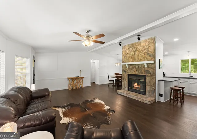 Photo 1 of Single family home for sale at 3501 Looper Lake Rd, Gainesville, GA 30506 | MLS# 10855359 | Listing updated on 2026-10-30