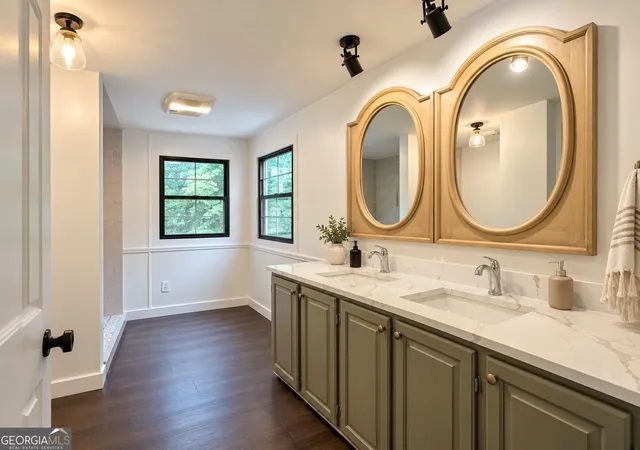 Photo 4 of Single family home for sale at 3501 Looper Lake Rd, Gainesville, GA 30506 | MLS# 10855359 | Listing updated on 2026-10-30