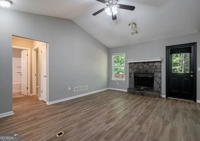 Photo 3 of Single family home for sale at 233 Buckhorn Dr, Winder, GA 30680 | MLS# 10850105 | Listing updated on 2026-10-09