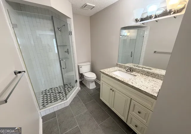 Listing Photo 2 - Condo for sale in building located at 1015 Ridgefield Dr, Peachtree City, GA 30269 - Unit #