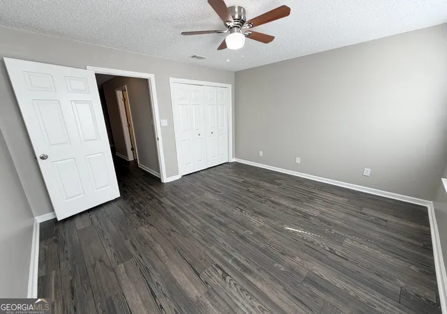 Listing Photo 4 - Condo for sale in building located at 1015 Ridgefield Dr, Peachtree City, GA 30269