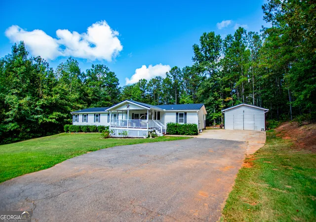 Photo 1 of Manufactured home for sale at 1057 Clem Lowell Rd, Carrollton, GA 30116 | MLS# 10847042 | Listing updated on 2026-10-02