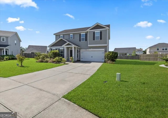 Photo 3 of Single family home for sale at 8 Chimney Ct, Savannah, GA 31407 | MLS# 10837871 | Listing updated on 2026-09-20