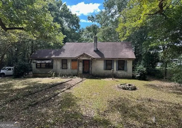 Photo 2 of Single family home for sale at 402 Atlanta St, Barnesville, GA 30204 | MLS# 10853434 | Listing updated on 2026-10-09
