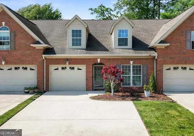 Photo 1 of Townhouse for sale at 7699 Lenox Tr Dr, Hixson, TN 37343 | MLS# 10840541 | Listing updated on 2026-09-04