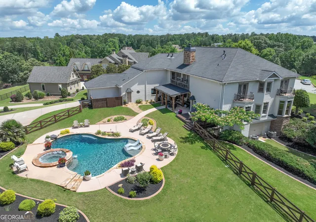 Photo 4 of Single family home for sale at 30 Dorset Ct, Sharpsburg, GA 30277 | MLS# 10875947 | Listing updated on 2026-10-28